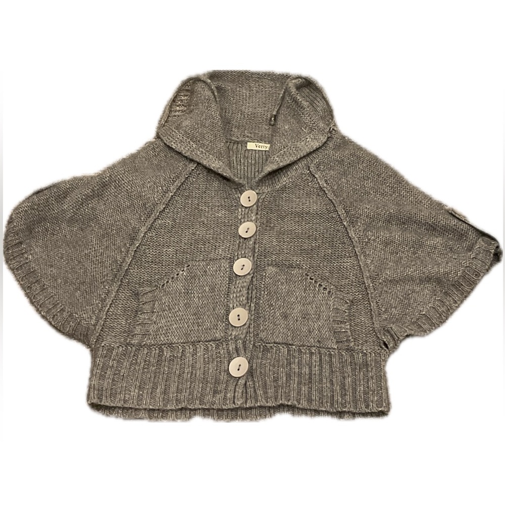 Verty Gray Buttoned Poncho Sweater with Pockets .
